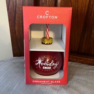 Crofton 13.2 fl. oz. Glass Ornament Sipper with straw, new in box